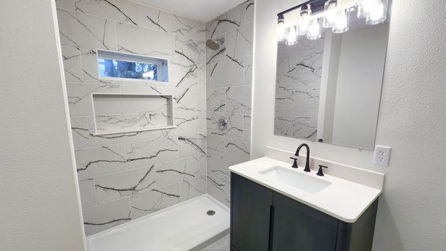 230 Lee Drive, Mary Esther, FL 32569