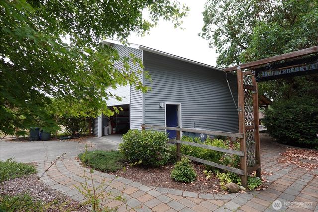 12606 Silver Drive, Anderson Island, WA 98303