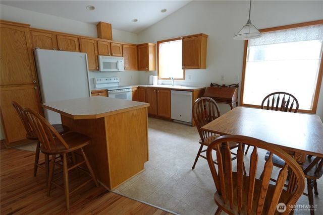 12606 Silver Drive, Anderson Island, WA 98303