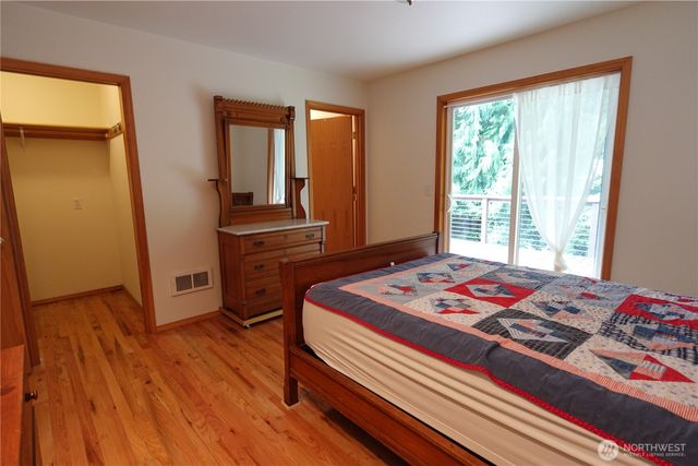 12606 Silver Drive, Anderson Island, WA 98303
