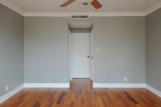 5050 Woodway Drive 2A, Houston, TX 77056