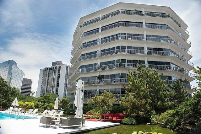 5050 Woodway Drive 2A, Houston, TX 77056