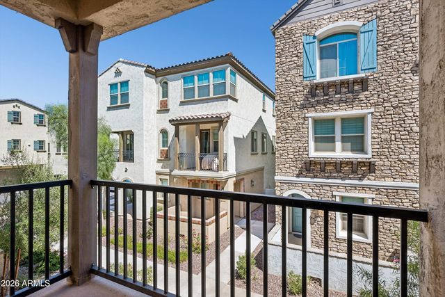 1676 E HAMPTON Lane, Gilbert, AZ 85295