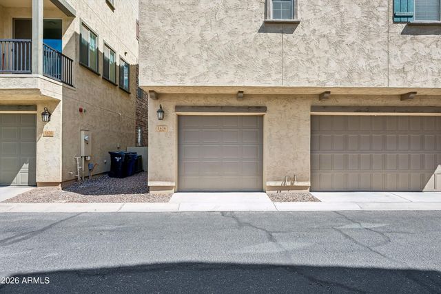 1676 E HAMPTON Lane, Gilbert, AZ 85295