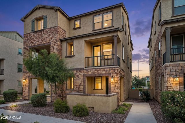 1676 E HAMPTON Lane, Gilbert, AZ 85295