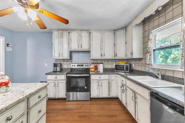 280 Daffodil Court, Millbrook, AL 36054