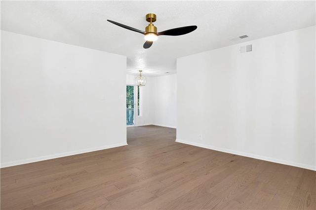 1930 Le Jeune Drive, Mobile, AL 36618