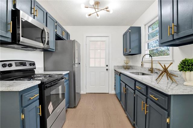 1930 Le Jeune Drive, Mobile, AL 36618