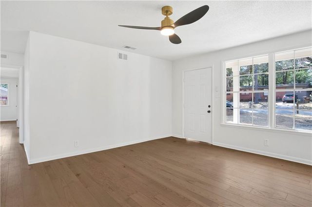 1930 Le Jeune Drive, Mobile, AL 36618