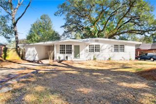1930 Le Jeune Drive, Mobile, AL 36618