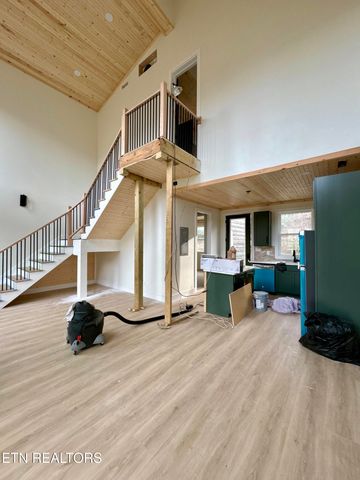 924 N Highland Drive, Gatlinburg, TN 37738