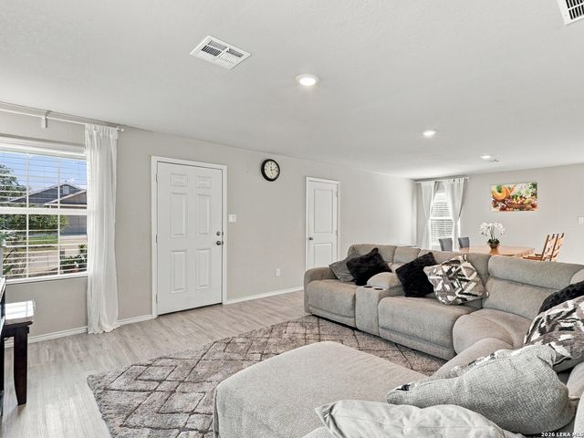 8811 Braun Mesa, San Antonio, TX 78254