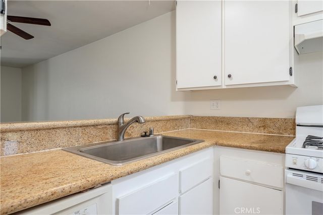 66 Orange Blossom, Irvine, CA 92618