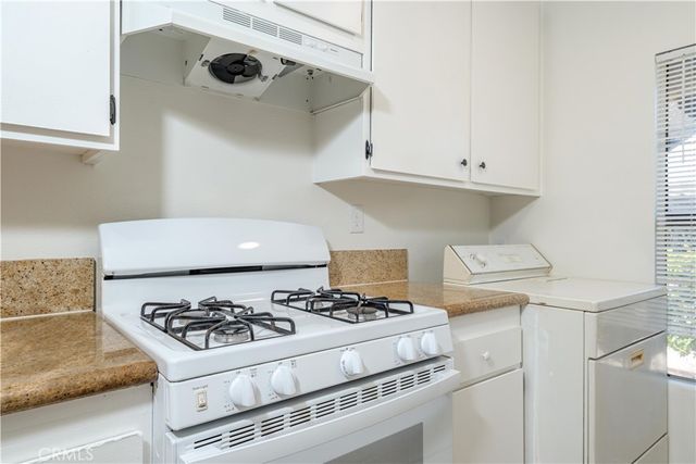 66 Orange Blossom, Irvine, CA 92618