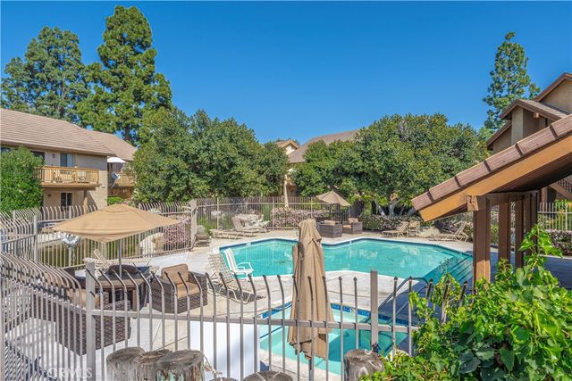 66 Orange Blossom, Irvine, CA 92618