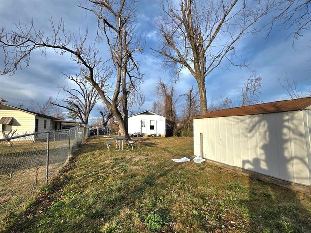 926 Maple Street, Rogers, AR 72756