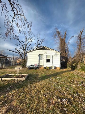 926 Maple Street, Rogers, AR 72756