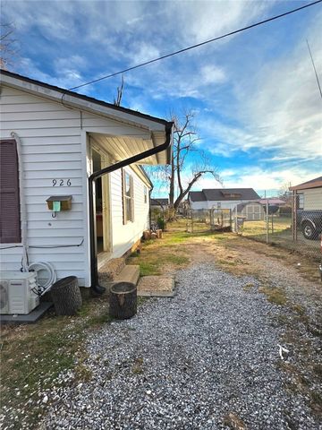 926 Maple Street, Rogers, AR 72756