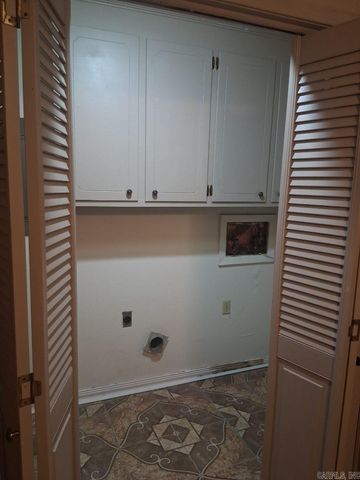 3904 Royal Forest Drive, Pine Bluff, AR 71603