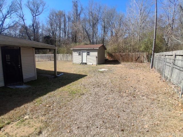 3904 Royal Forest Drive, Pine Bluff, AR 71603