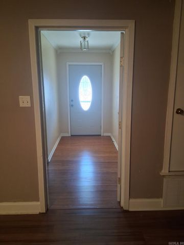 3904 Royal Forest Drive, Pine Bluff, AR 71603