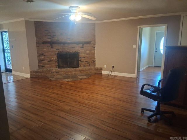 3904 Royal Forest Drive, Pine Bluff, AR 71603