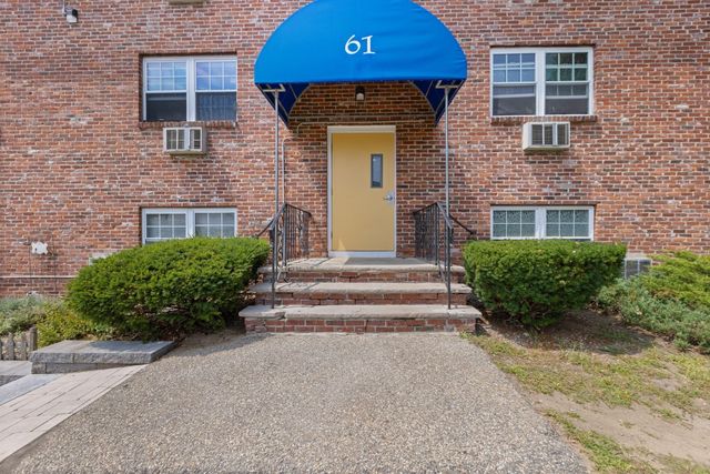 61 Storey Ave 2, Newburyport, MA 01950