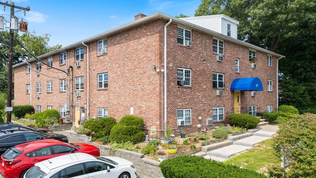 61 Storey Ave 2, Newburyport, MA 01950