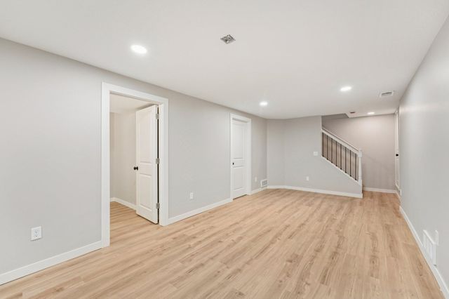 20550 Iceland Avenue, Lakeville, MN 55044