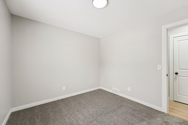 20550 Iceland Avenue, Lakeville, MN 55044