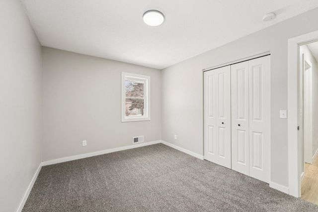 20550 Iceland Avenue, Lakeville, MN 55044