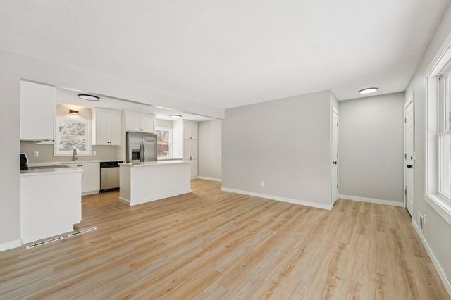 20550 Iceland Avenue, Lakeville, MN 55044