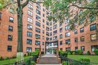99-05 63rd Drive 3U, Rego Park, NY 11374