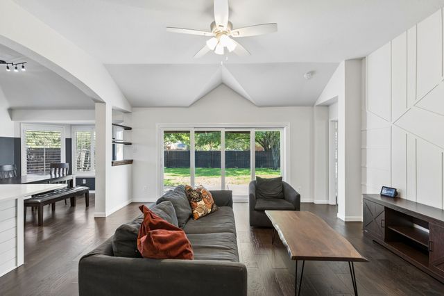 1592 Mahogany Drive, Allen, TX 75002