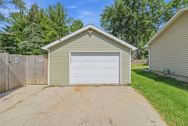 438 W Foster Street, Appleton, WI 54915