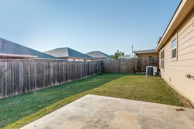 929 Glenndon Drive, Fort Worth, TX 76120