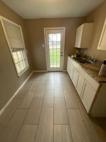 3933 Winfield Avenue, Fort Worth, TX 76109