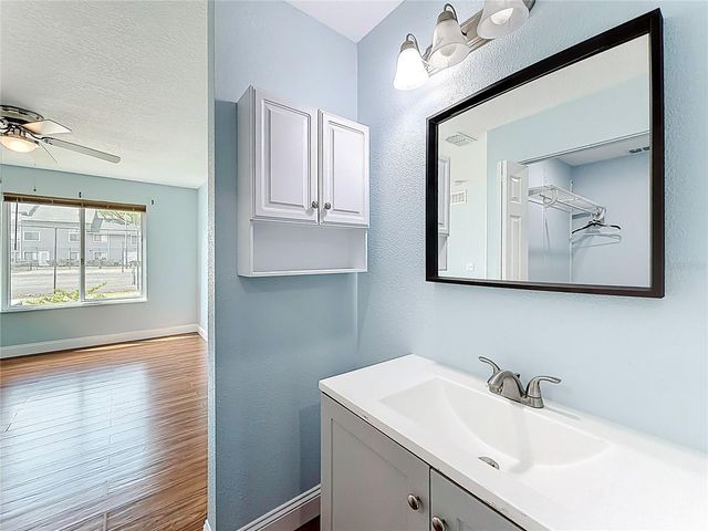 2260 GRENWICH AVENUE 2260, Orlando, FL 32817