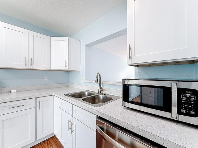 2260 GRENWICH AVENUE 2260, Orlando, FL 32817