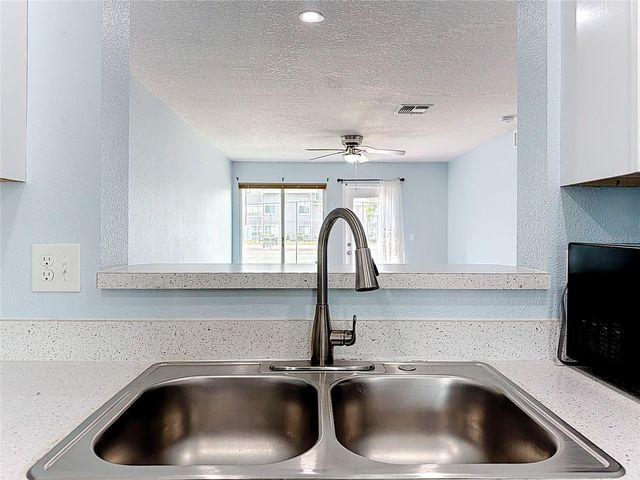 2260 GRENWICH AVENUE 2260, Orlando, FL 32817