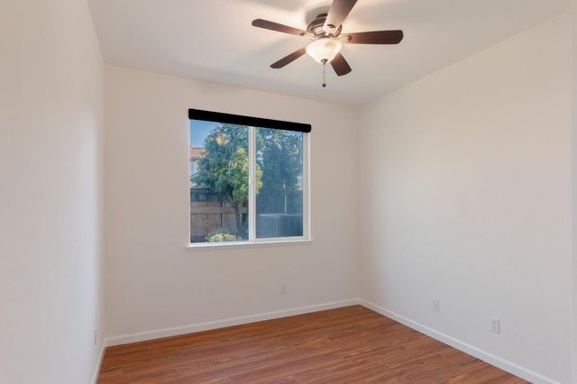 351 Danbury Pl, Lathrop, CA 95330