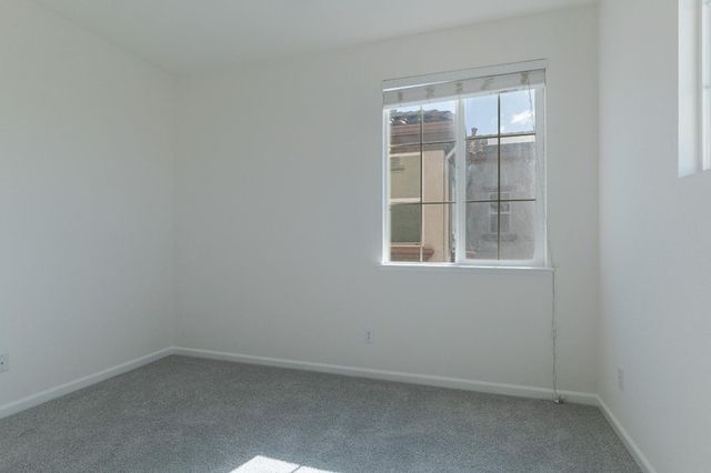 351 Danbury Pl, Lathrop, CA 95330