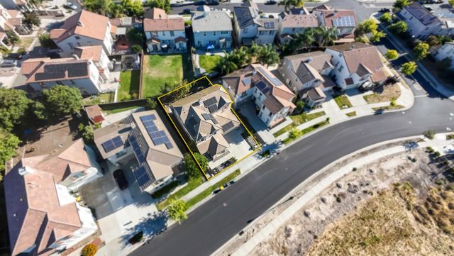 351 Danbury Pl, Lathrop, CA 95330