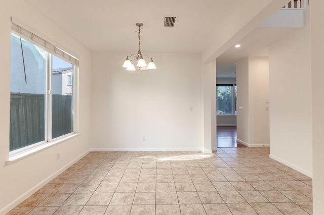 351 Danbury Pl, Lathrop, CA 95330
