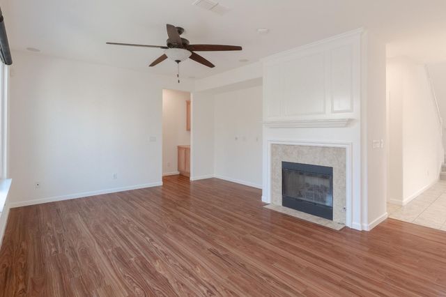 351 Danbury Pl, Lathrop, CA 95330