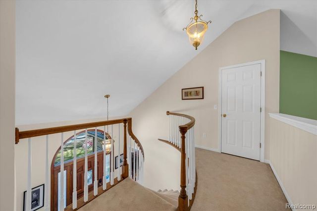 573 Nakomis Trail, Orion Twp, MI 48362