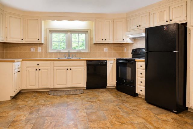 160 Browns Ridge Road, Ossipee, NH 03864