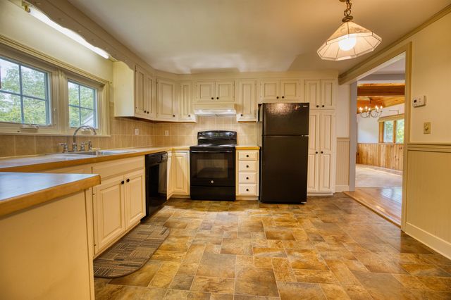 160 Browns Ridge Road, Ossipee, NH 03864