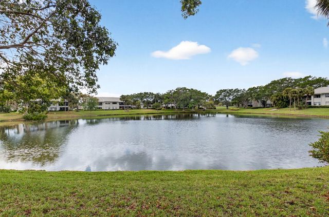 30 Eastgate Drive C, Boynton Beach, FL 33436
