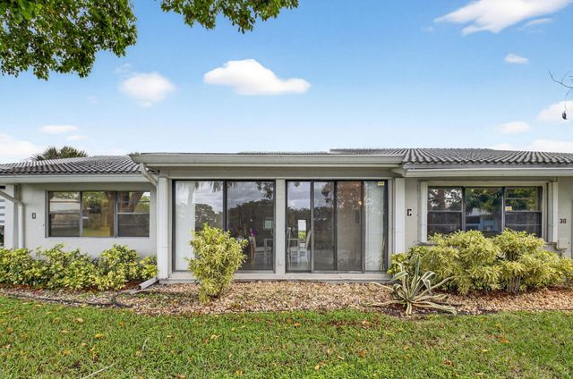30 Eastgate Drive C, Boynton Beach, FL 33436
